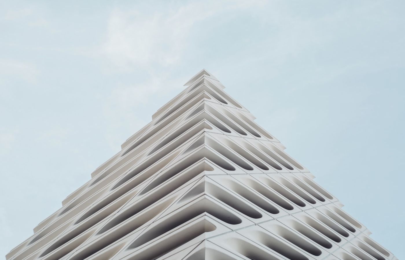 C60–C80 high-strength. Poured 300m up.